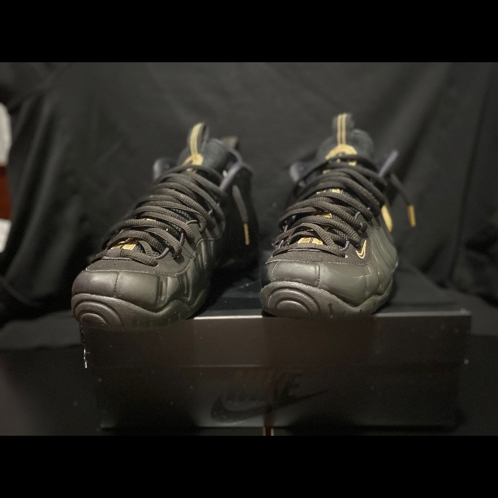 Nike Air Foamposite PRO Black Metallic Gold Men’s